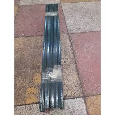 electric fence strainer post