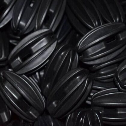 strainer insulators for electric fence